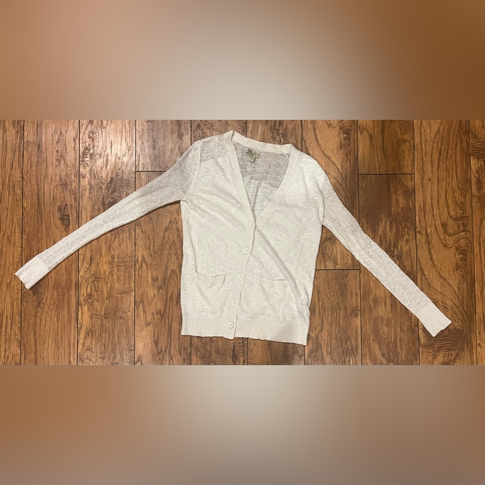 EUC Lucky Brand cardigan with pockets